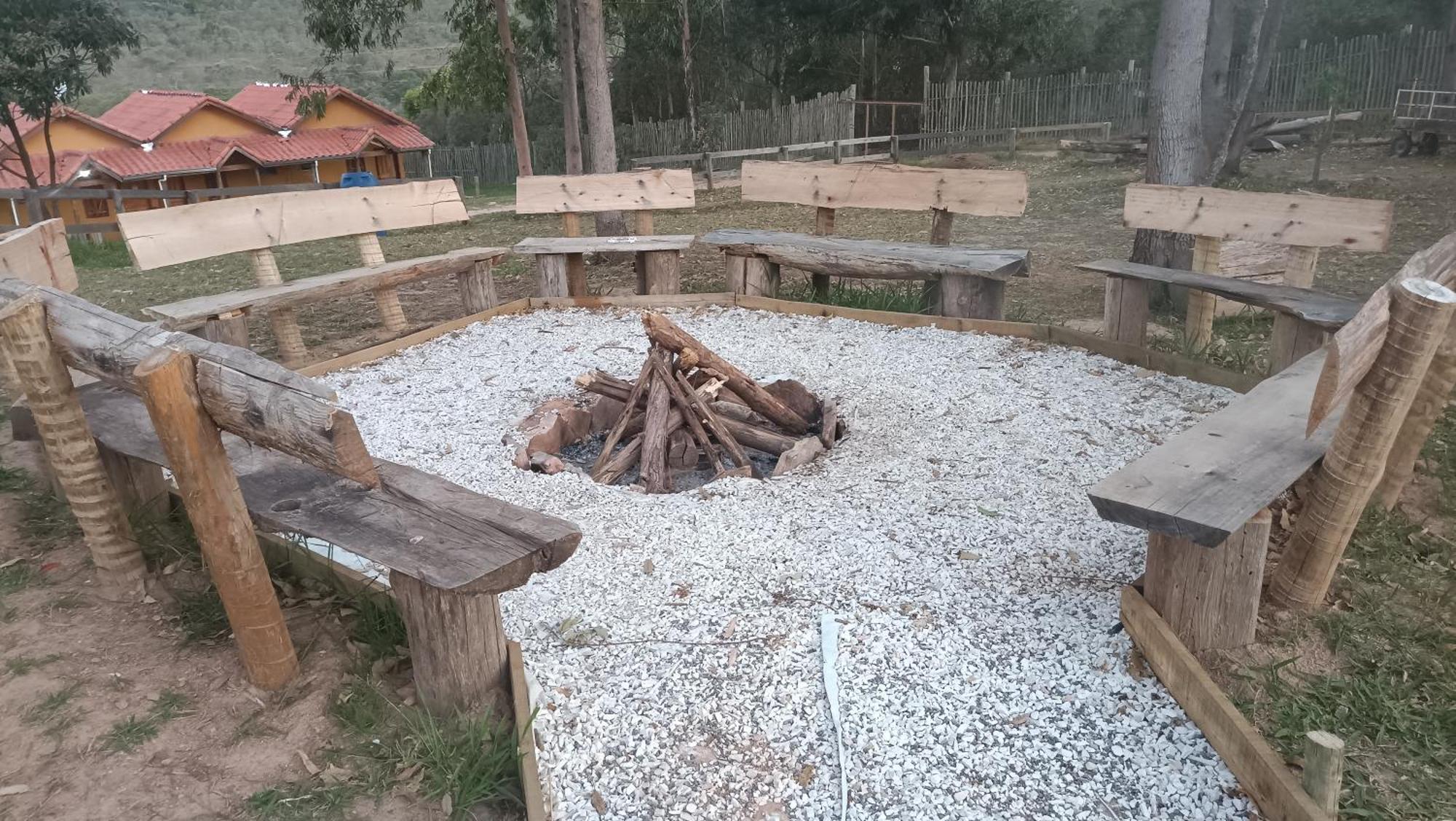 Chales E Camping Do Robinho 1 Сан-Томе-дас-Летрас Экстерьер фото
