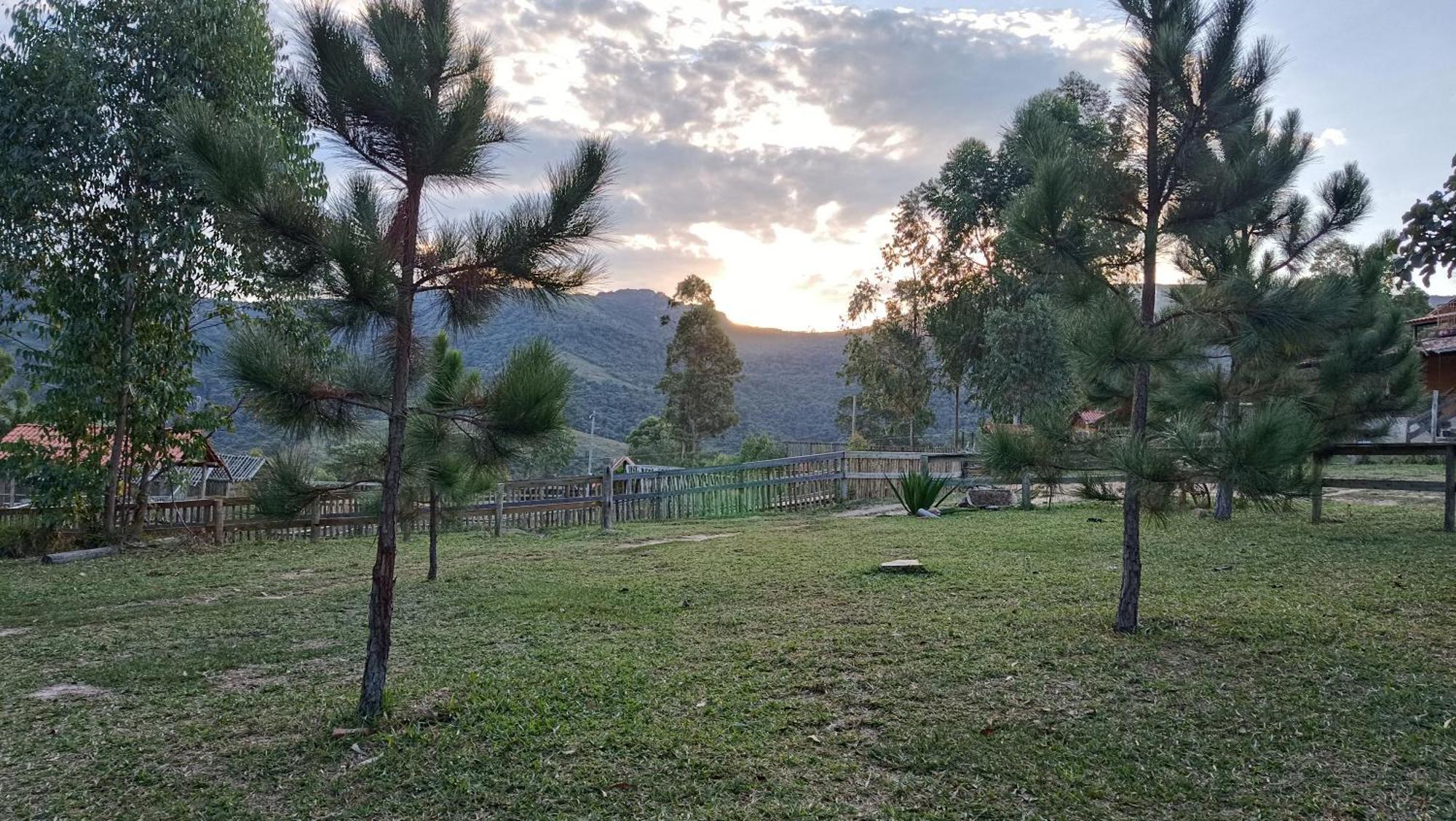 Chales E Camping Do Robinho 1 Сан-Томе-дас-Летрас Экстерьер фото