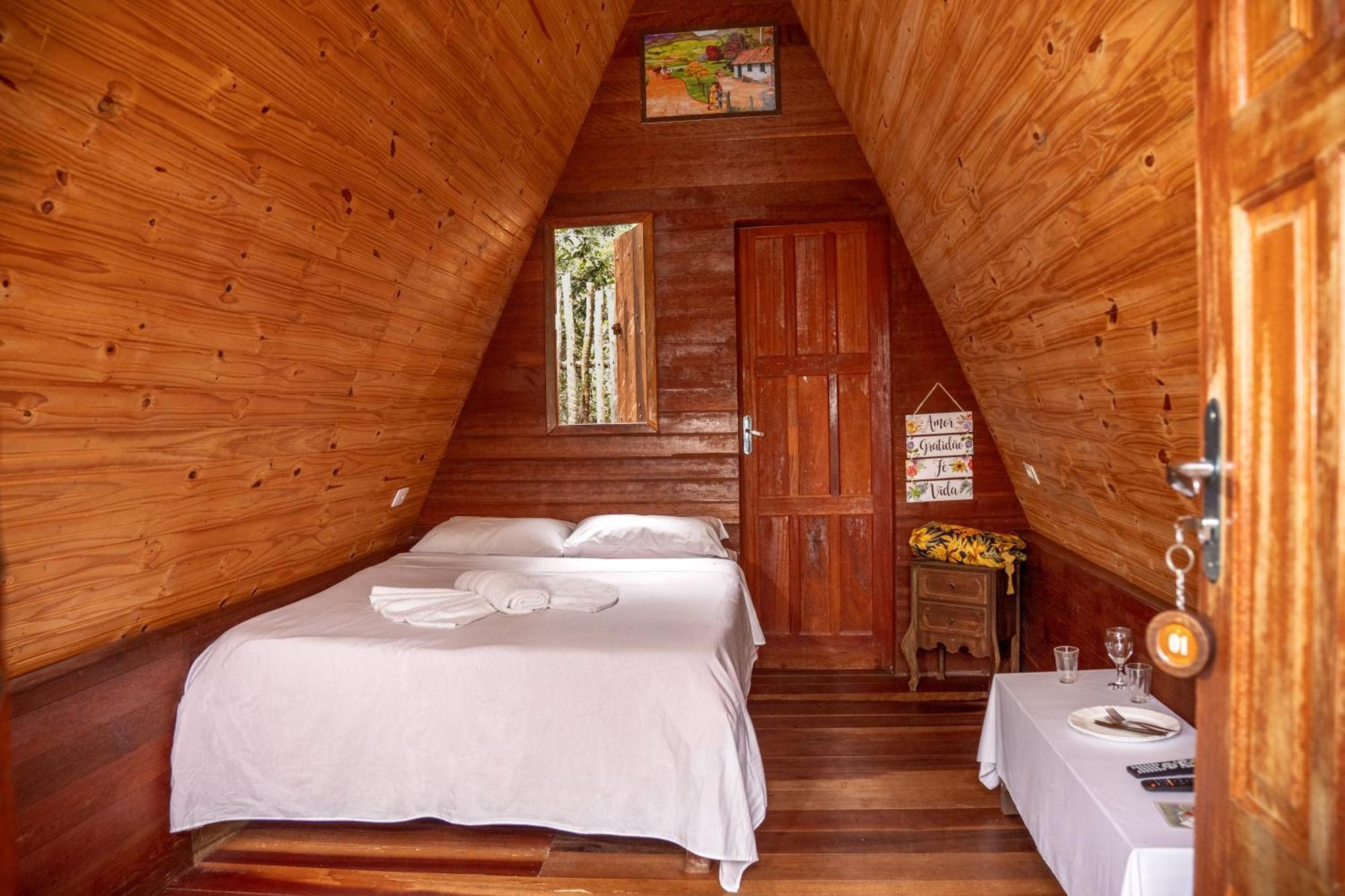 Chales E Camping Do Robinho 1 Сан-Томе-дас-Летрас Экстерьер фото